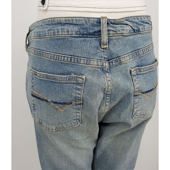 Arizona Jeans Women's Size 17 Mid-Rise Short Light Wash Stone Wash Altered Hem - Picture 6 of 8